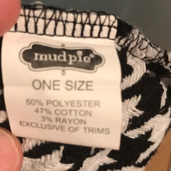 Mudpie Holden Houndstooth blanket vest black white - Picture 8 of 8